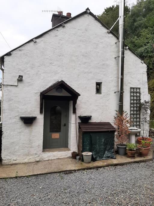 Y Smithy Apartment Llanybyther Exterior photo